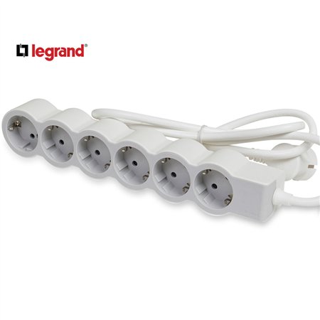 Legrandov produžni kabl - blok (razvodnik) sa 6 utičnica i kablom dužine 3 metra.