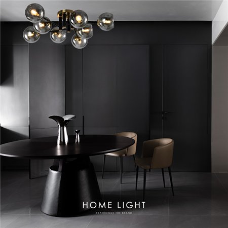 u crnoj i bakarnoj boji idealan je za prostrane dnevne sobe