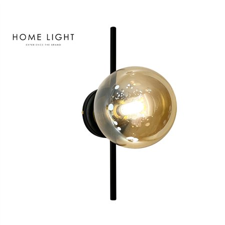 Ova zidna lampa u crnoj i bakarnoj boji savršen je izbor za dekoraciju modernih prostora