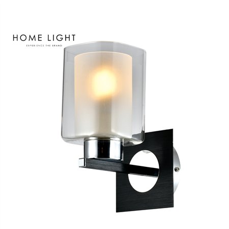 Jednostavna i elegantna zidna lampa sive boje