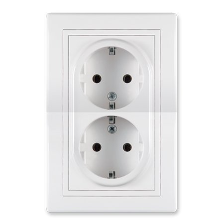 604.00 Priključnica dvopolna PRESTIGE dupla sa plast. telom, bela
