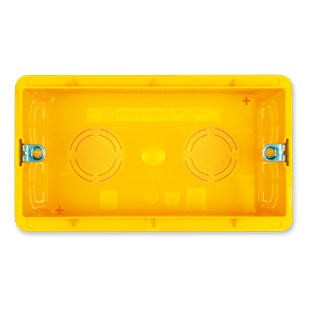 6524 Montažna kutija četvorostruka za u zid