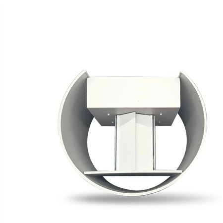 Zidna LED svetiljka bele boje