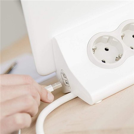 LG 694810 PRODUŽNI BLOK 3X2P+E 2XUSB-A + OSIG 1.5M (BELA/S.SIVA)