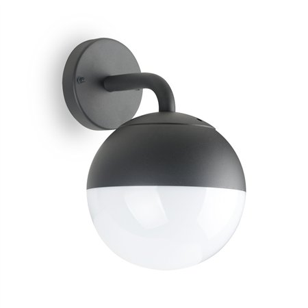 Zidna lampa elegantnog dizajna namenjena za spoljnu upotrebu.