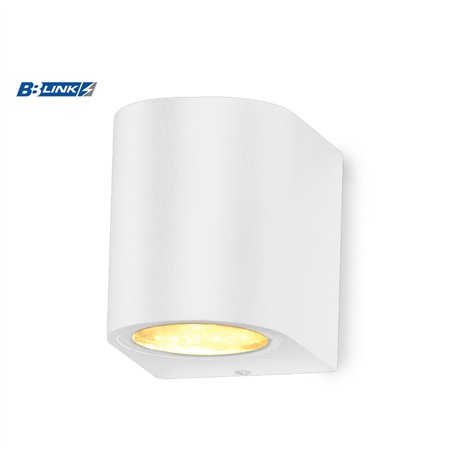 Zidna svetiljka bele boje