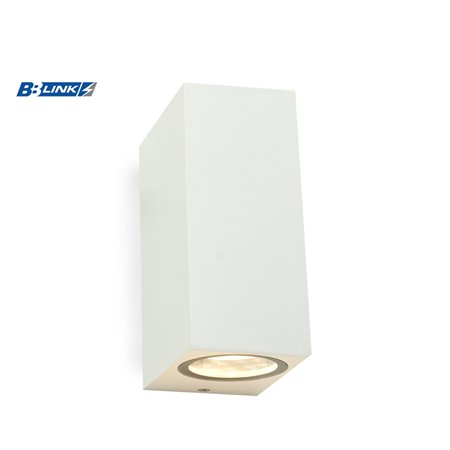 Zidna svetiljka bele boje